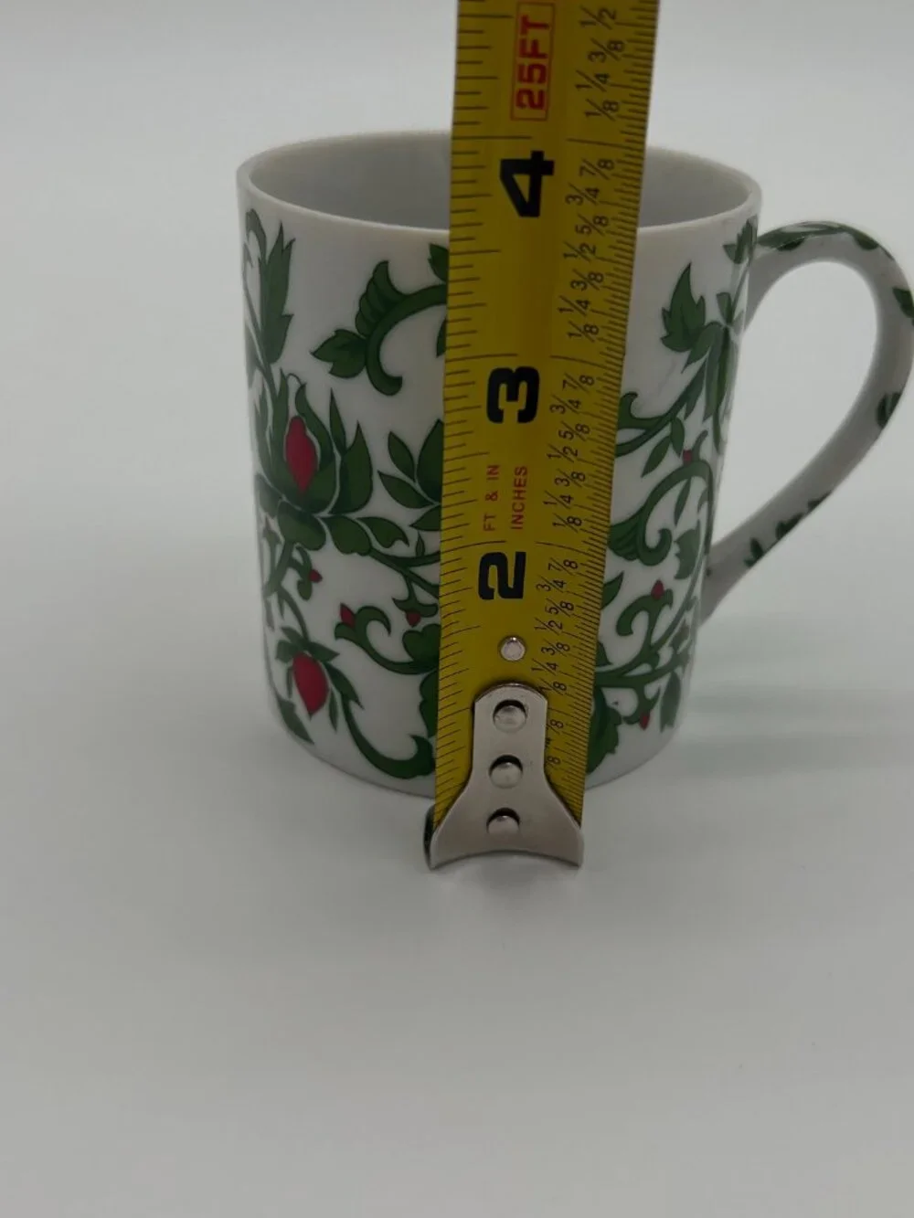 William‎ Sonoma Ceramic Red Floral Green Vines Coffee Mug